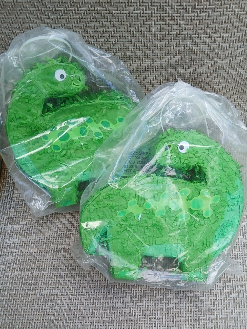 Dinosaur Mini Pinata Set